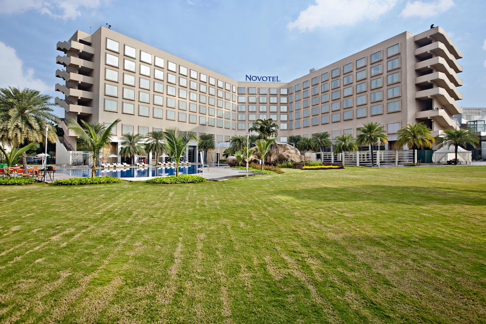 Hotel Novotel Hyderabad Convention Centre Hotel - Image 1