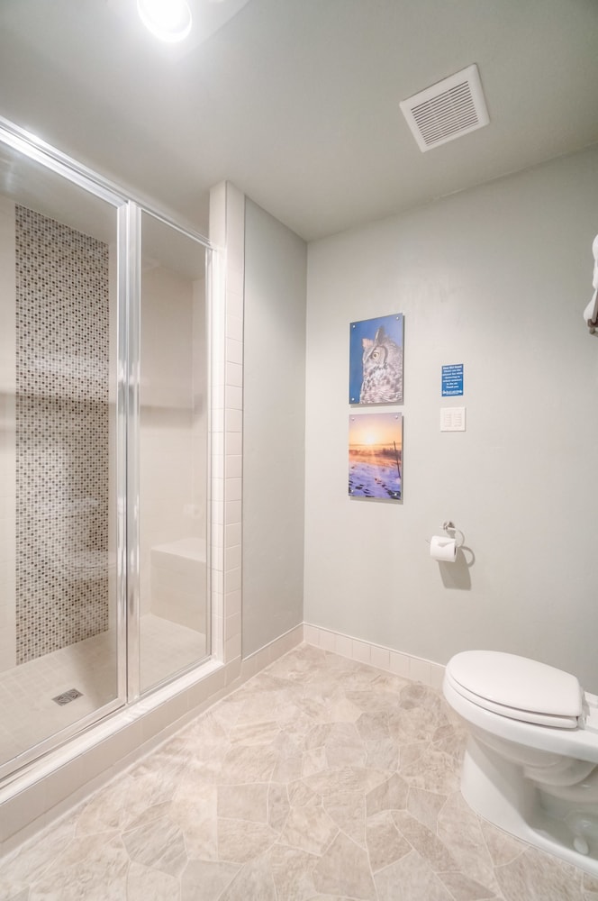 Blue Lakes Inn & Extended Stay