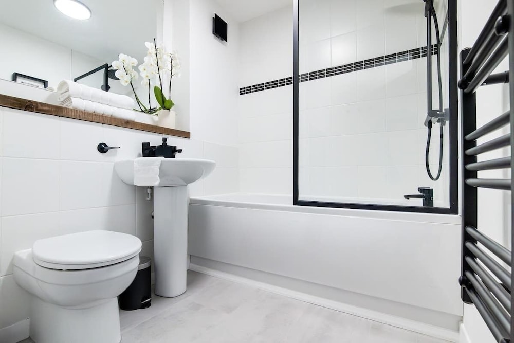 2bedroom Apartment-free Parking
