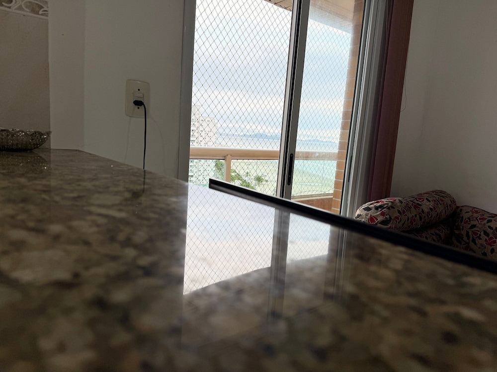 Pé na Areia Praia do Caiçara IV