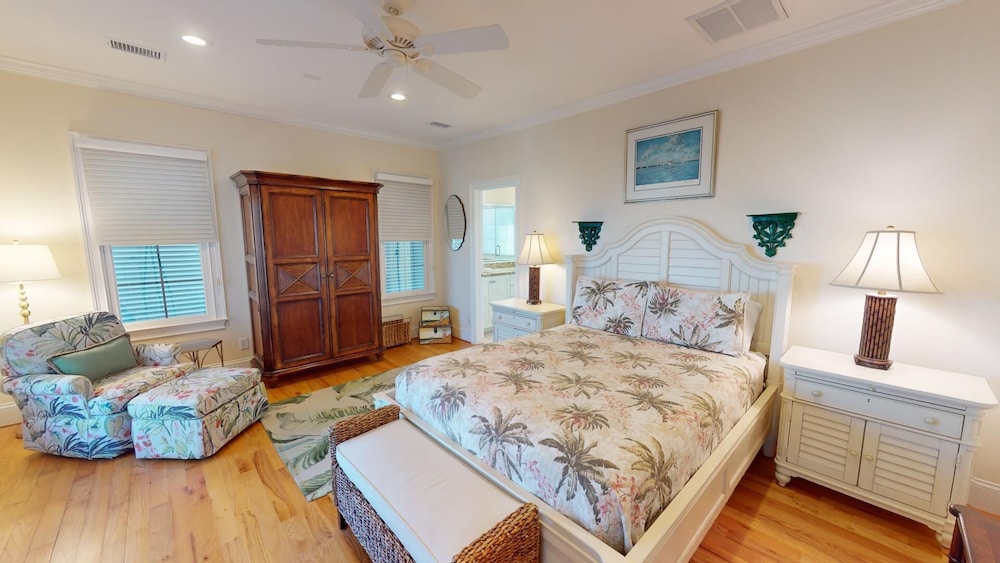 Mimi's Mermaid's & Memories by Tybee Vacation Rentals