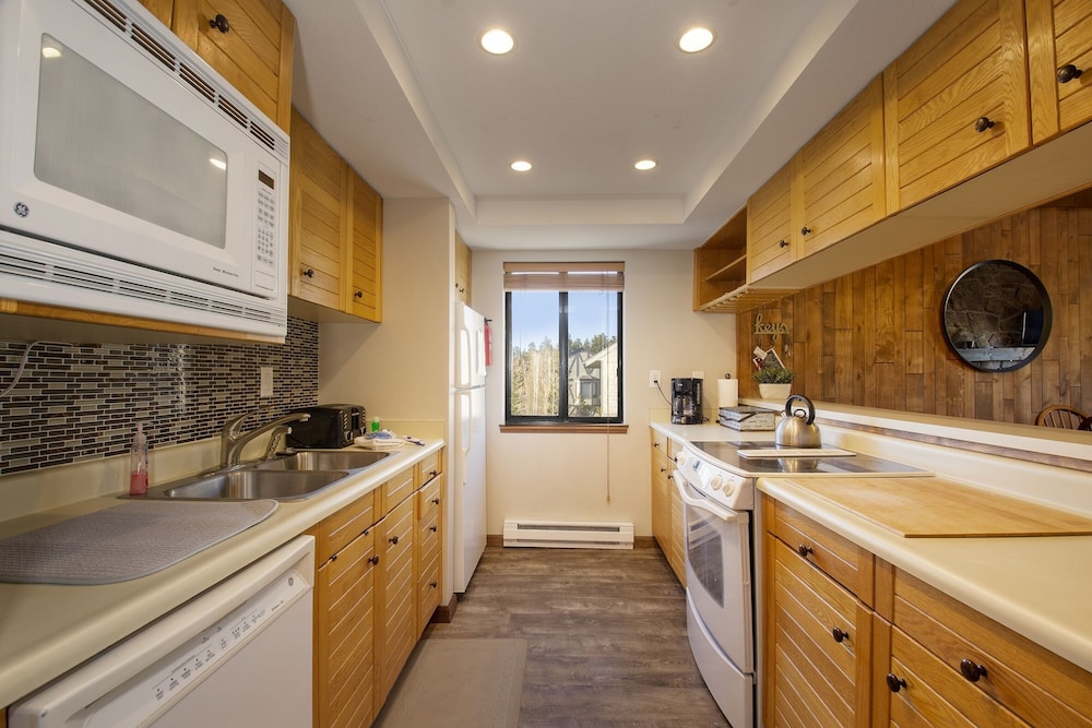 Fraser Vacations - The Pines At Meadow Ridge 42-7 3 Bedroom Condo by RedAwning - Property Image 35