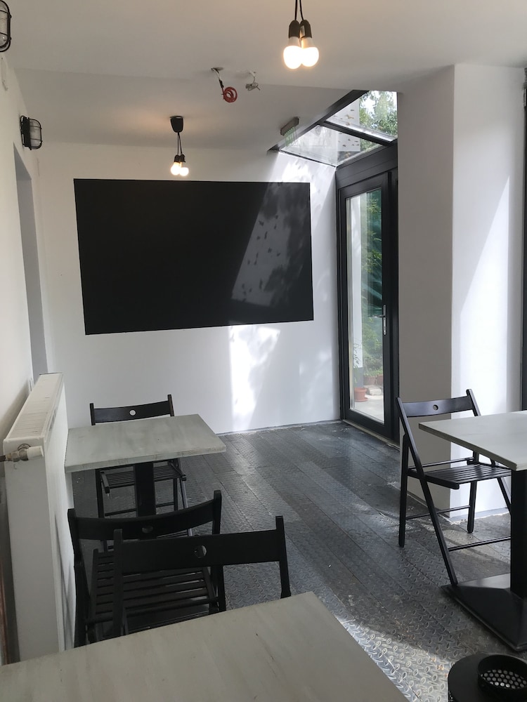 Passpartout Hostel