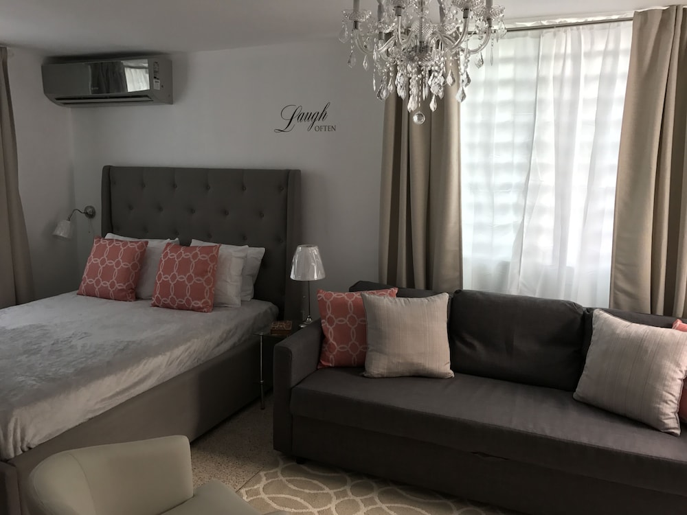 Chandelier 102