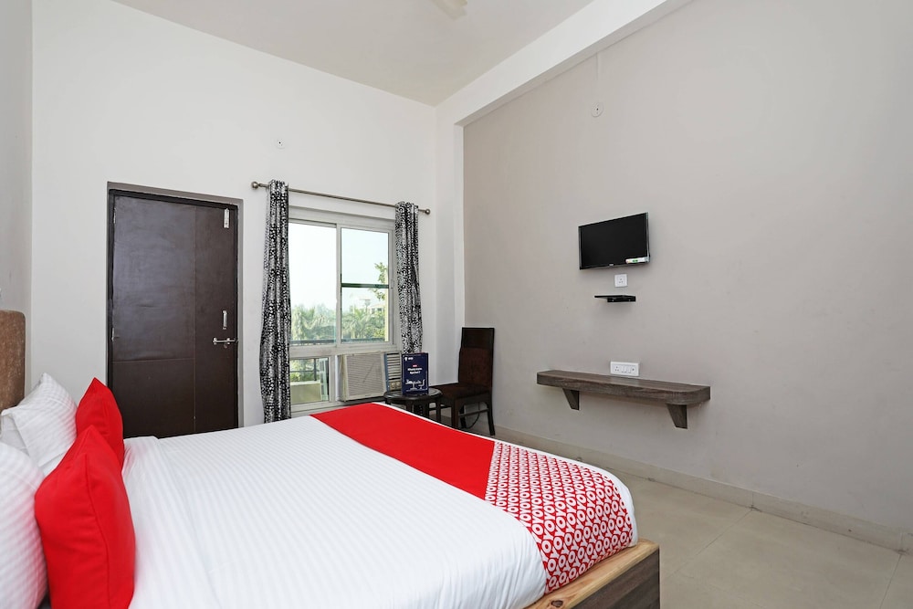 OYO 10967 Dhola Maru Resort
