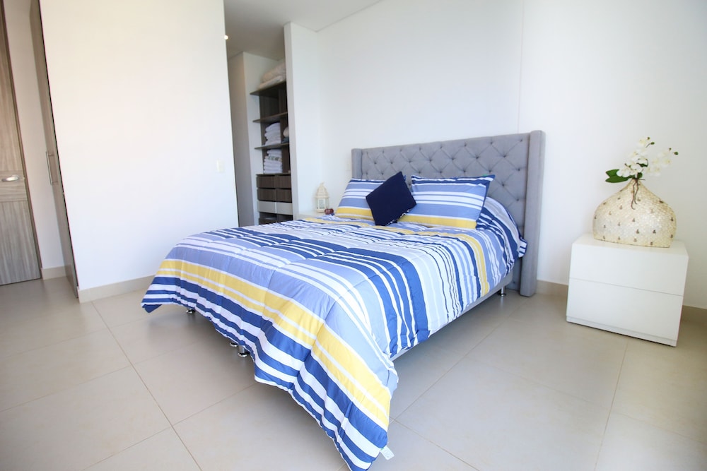 Apartamentos SOHO Elite - Frente al Mar