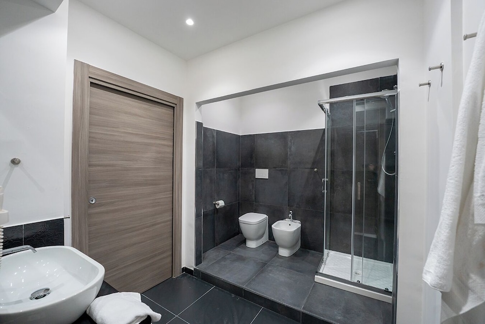 B&B Le 4 Stagioni Dante's Suites by ClaPa Group Dislocated Hospitality