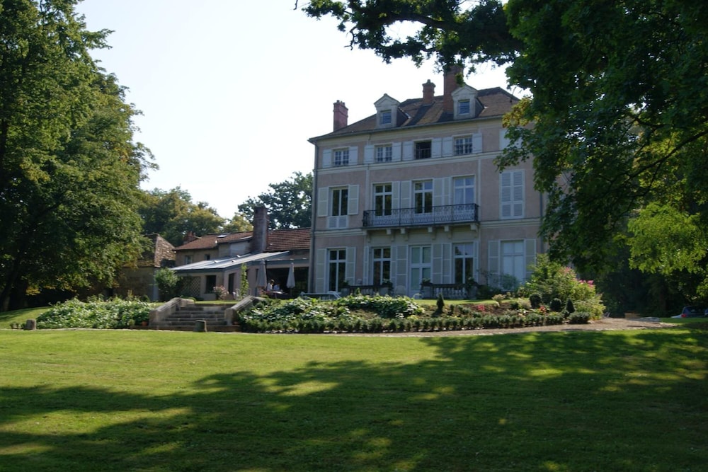 Le Château de la Vierge