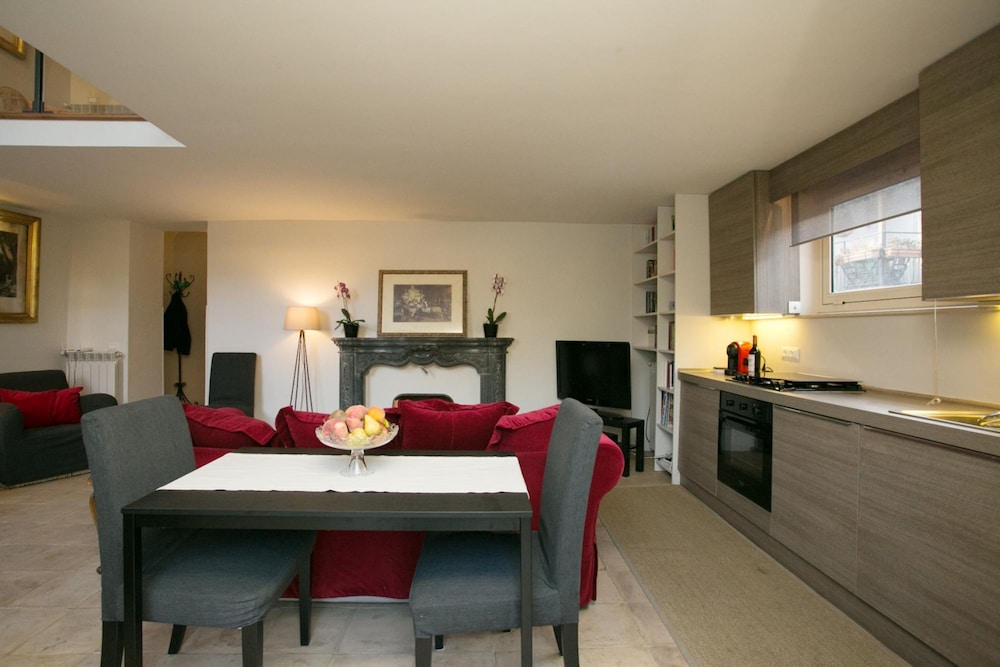 Your Prestigious Penthouse at the Spanish Steps