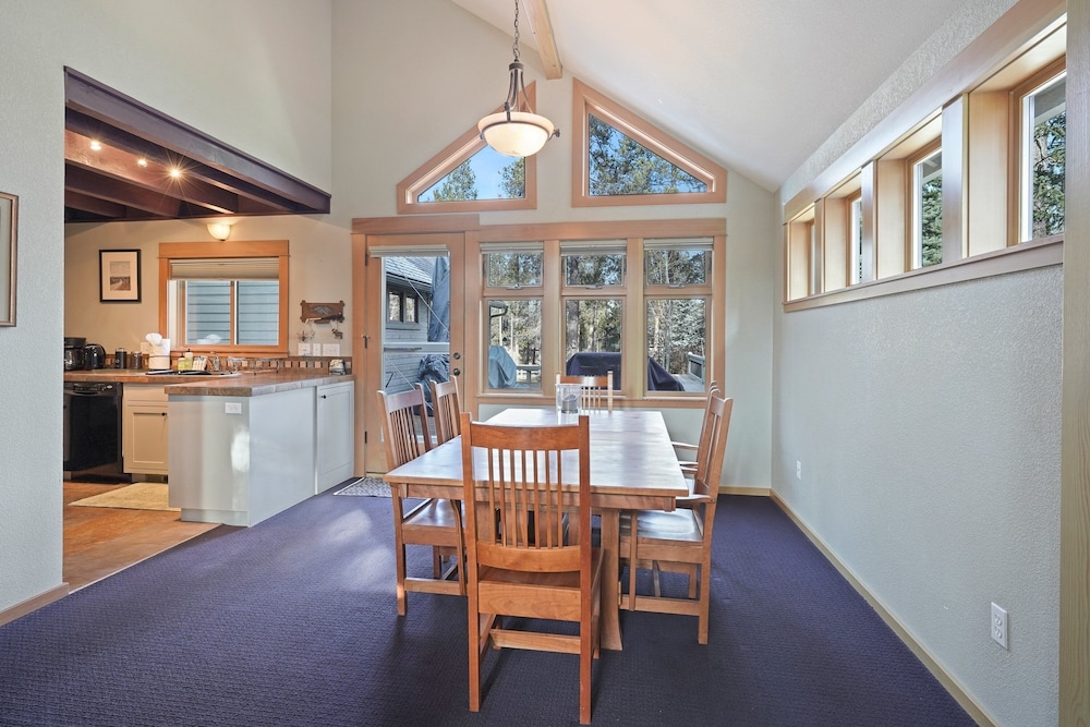 28 Big Leaf 3 Bedroom Home