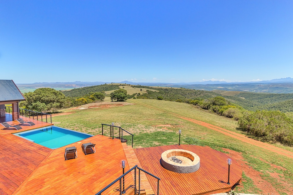 Intle Game Lodge