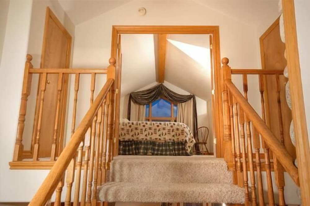 Heart of the Valley - Property Image 14