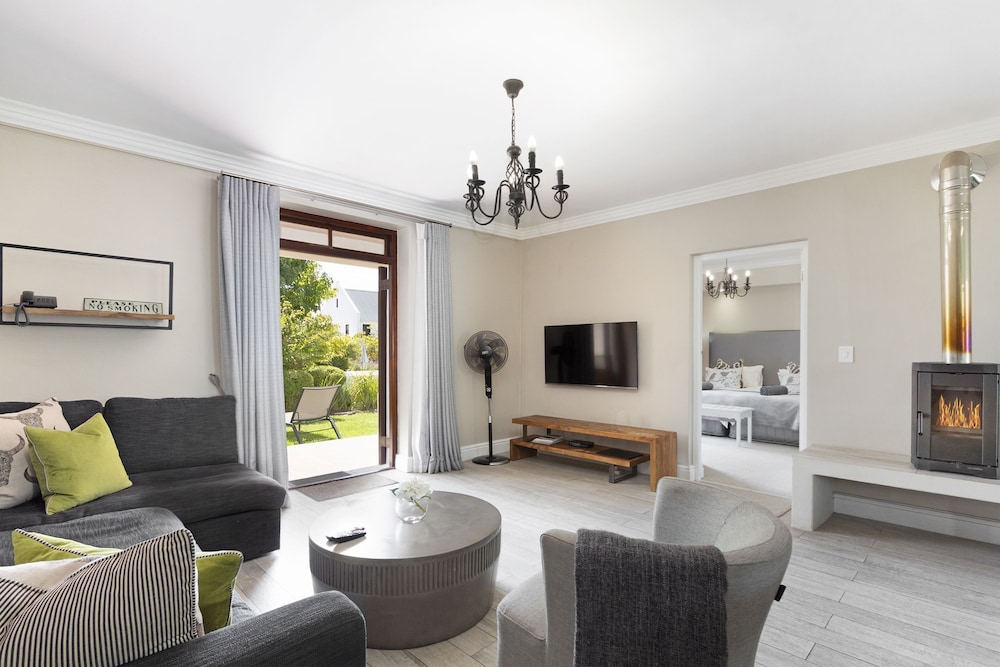 Winelands Golf Lodges at De Zalze