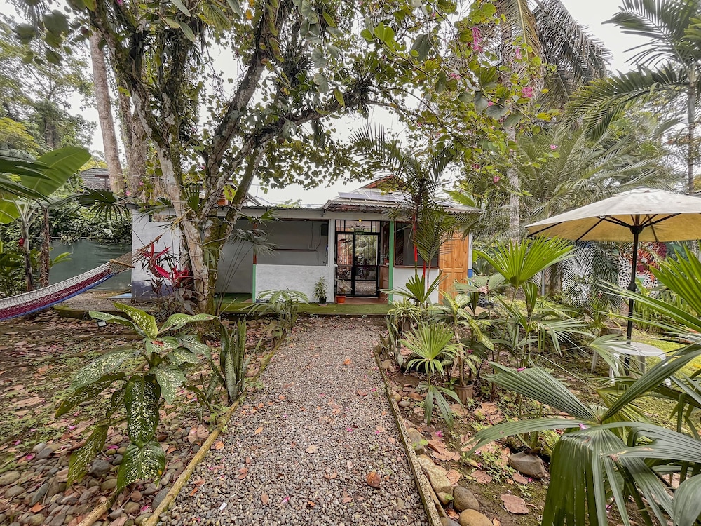 Hotel Exotic Lodge - Image 1