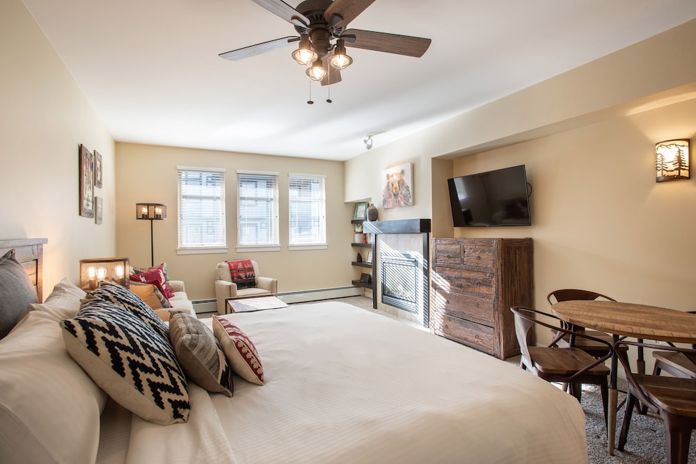 Fraser Crossing/Founders Pointe, Condo  Top Floor Ski-In/Ski-Out (Premium-Rated Condo 3622) - Property Image 7
