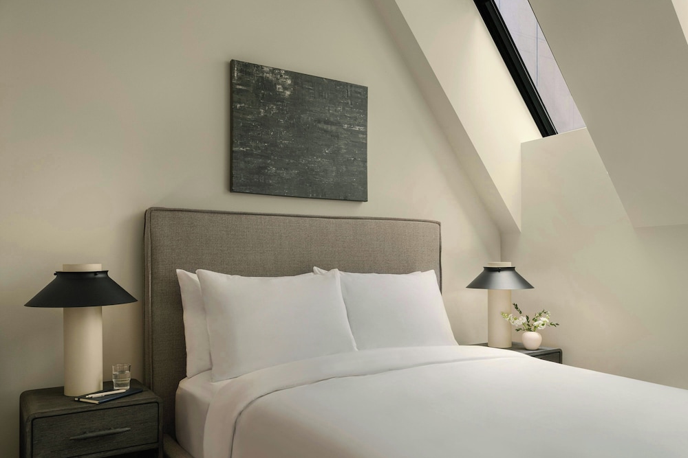 Sonder by Marriott Bonvoy Onterie Apartments Magnificent Mile