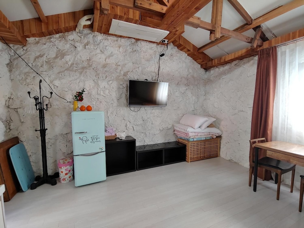 Amantov Pension, Seogwipo - 19
