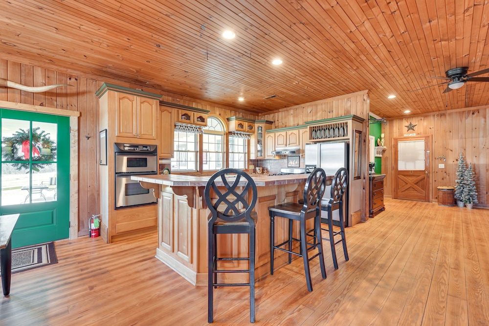 Countryside Cabin Rental ~ 10 Mi to Wadesboro! view 5