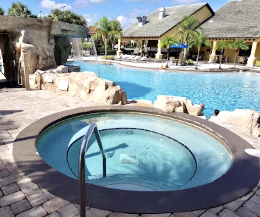 4/3 Paradise Palms Vacation Resort, Private Pool, Near Famous Attractions!! view 4