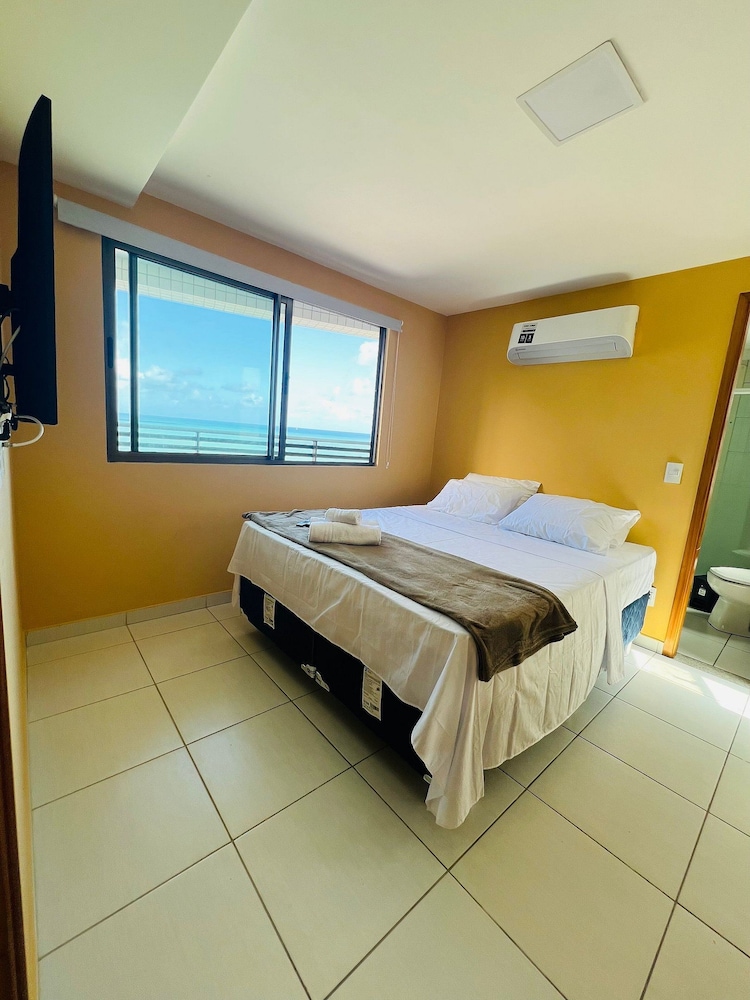 Apto w/ Balcony Beachfront in Boa Viagem Cpf0902