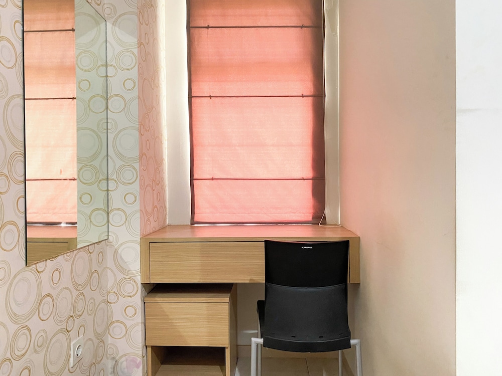 Comfortable And Nice 2Br At Springlake Summarecon Bekasi Apartment view 3