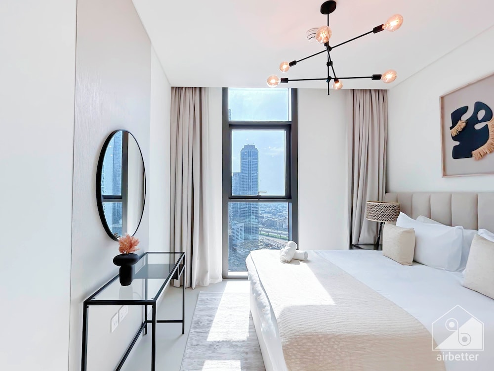 Elegance at Burj Crown Downtown Balcony & View