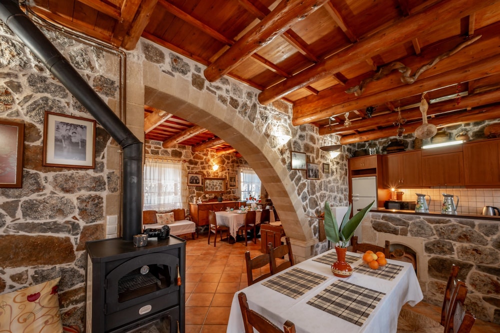 Maria s Serene Countryside Retreat by Chania