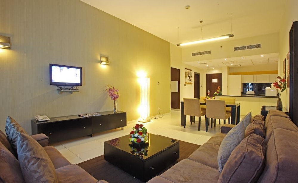 First Royal Hotel Apartment