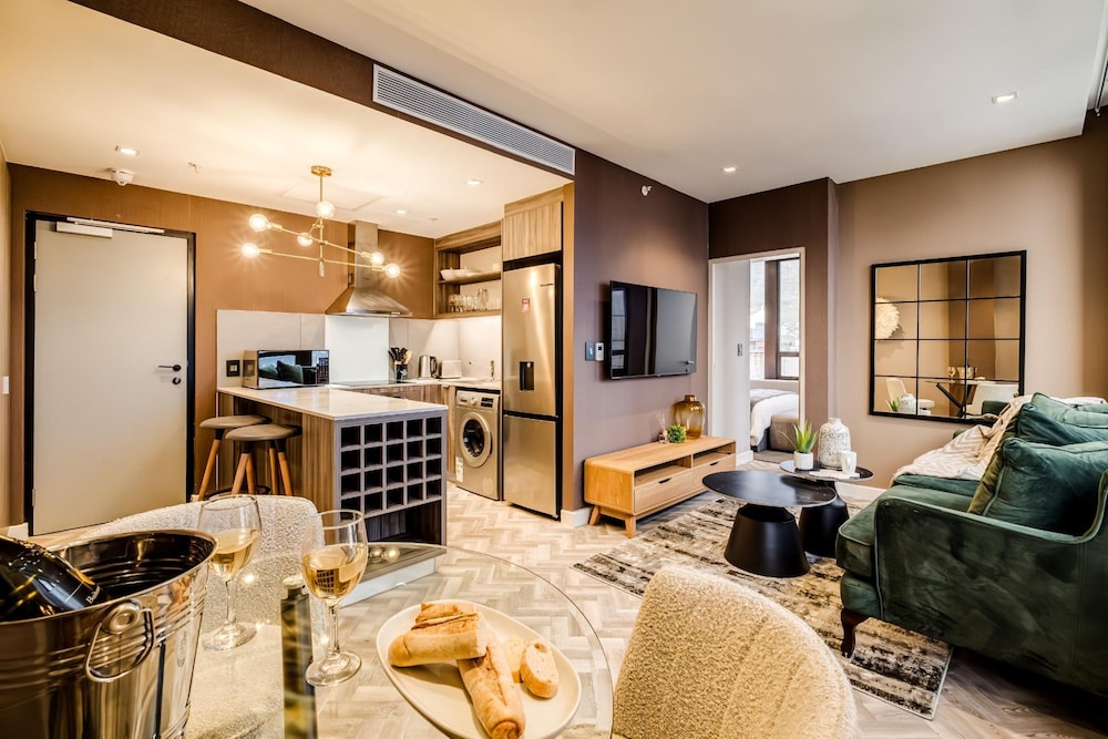 Trendy 1bed Modern Apt Cape Town City Suite 1601