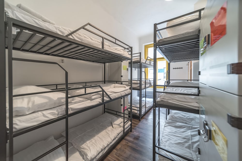 Hostel Orange