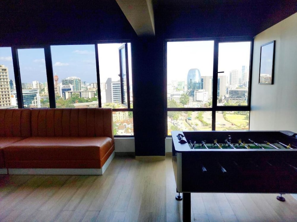 Luxurious Nairobi Condo With Rooftop Pool & Gym