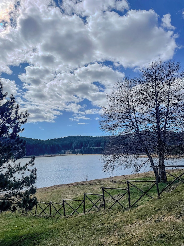 Casa Vacanze in montagna con Vista e Giardino Privato