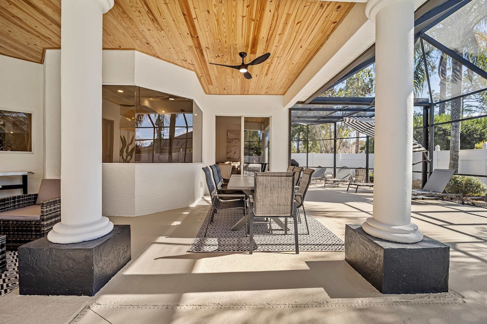 Luxury Retreat With Pool in Palm Coast