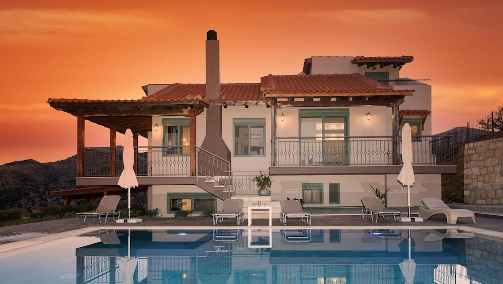 Villa Eolos Crete in Heraklion view 3
