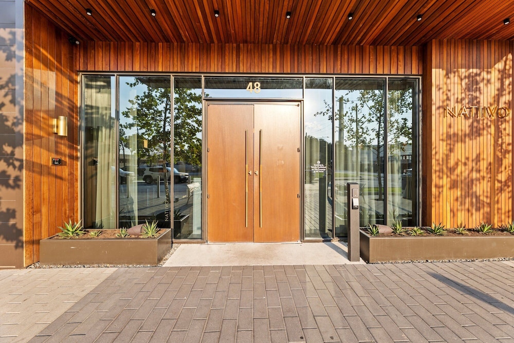 New 1BR Condo on Rainey St-Rooftop Pool - Image 1