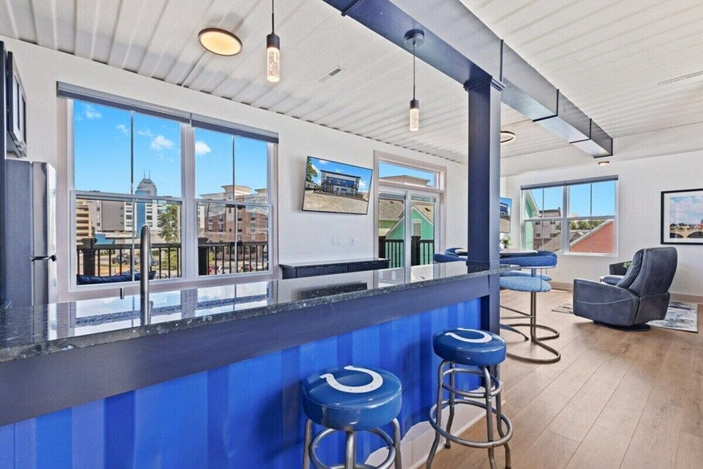 Indy Stadium Villas 711 T