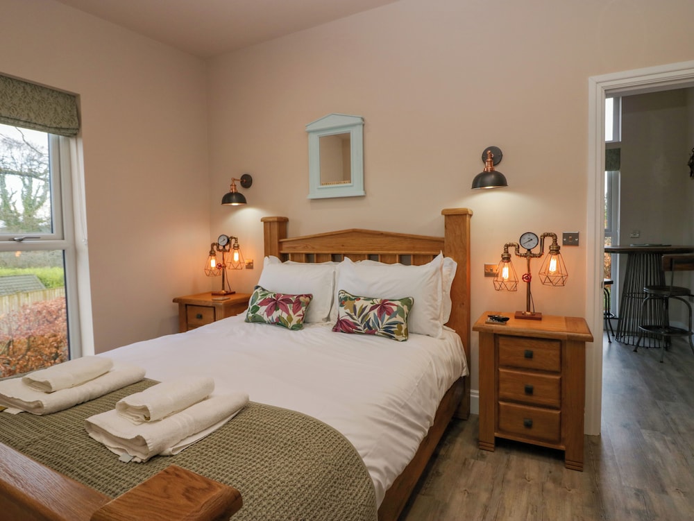 Elderflower Lodge