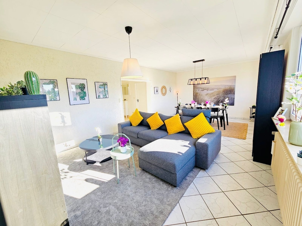 Chic Urban Stay 2BR with parking