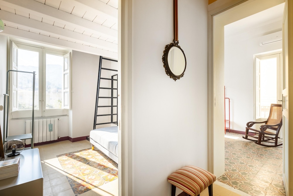 Charming House in Cefal