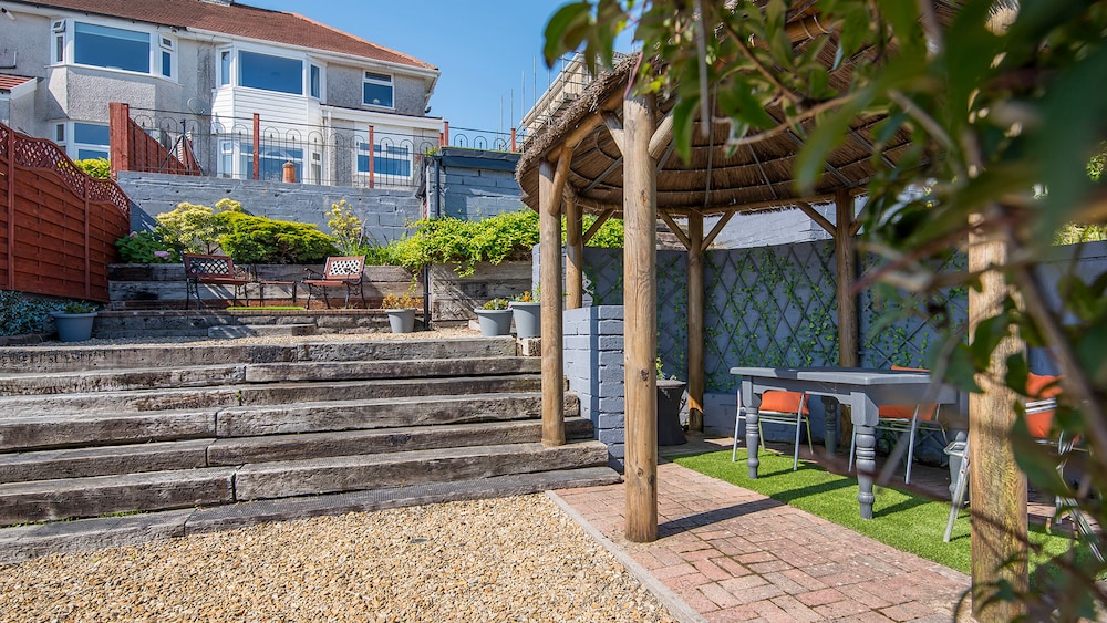 2Bd House With Stunning Views Of The Sea And Gower