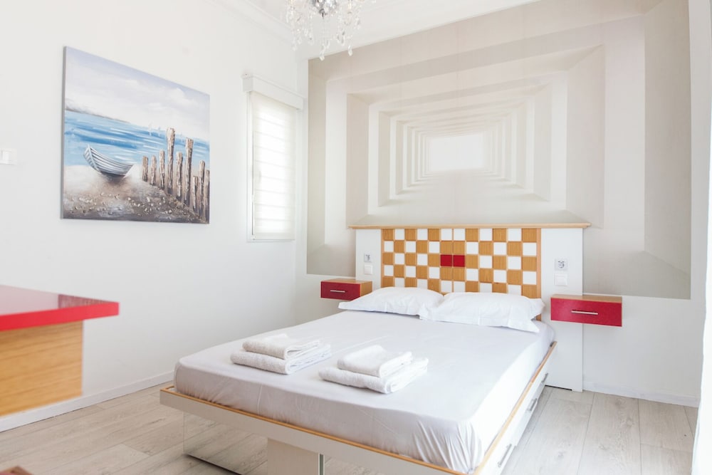 Charming Balcony Escape in Kipseli