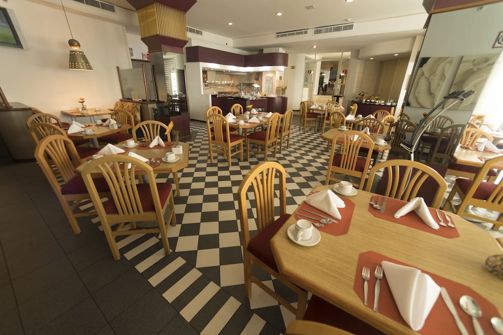 Culiacan Vacations - Ramada by Wyndham Hola Culiacan - Property Image 3
