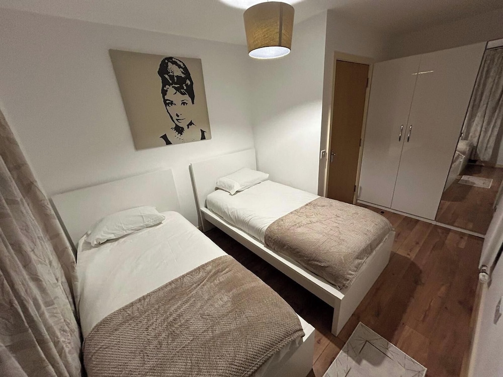 Luxurystaylong-sleeps6-freeparking-freegym-terrace
