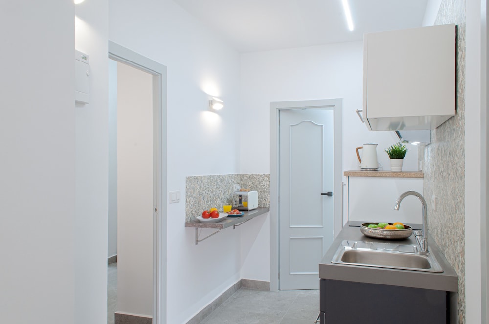 ABAL Apartments - Barrio
