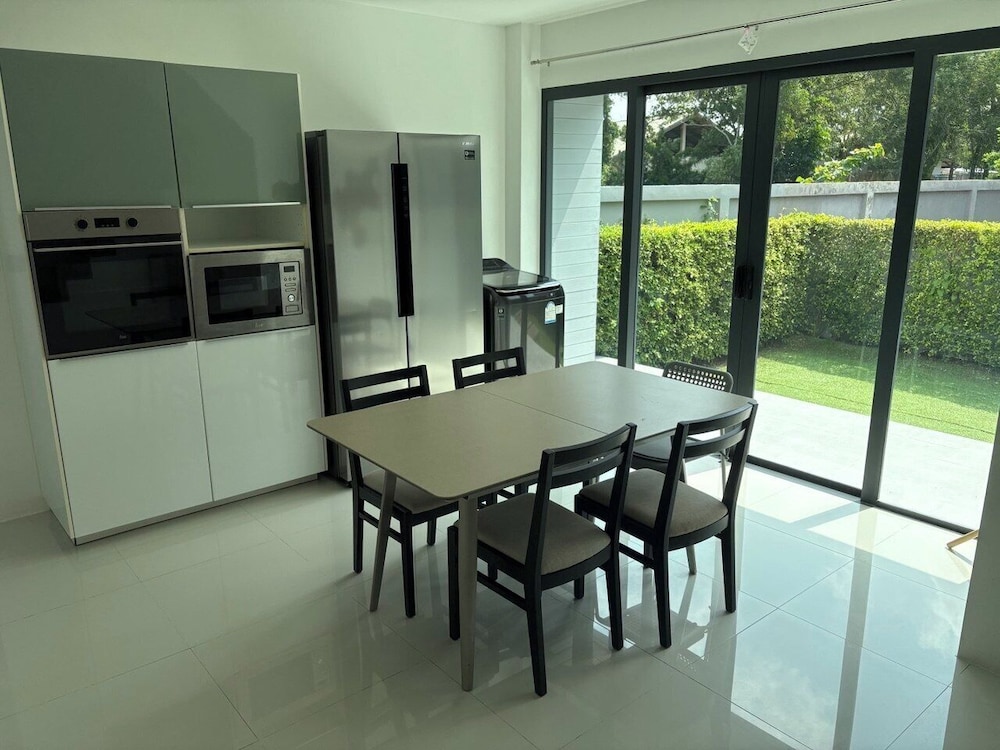 East BangtaoVille Townhouse