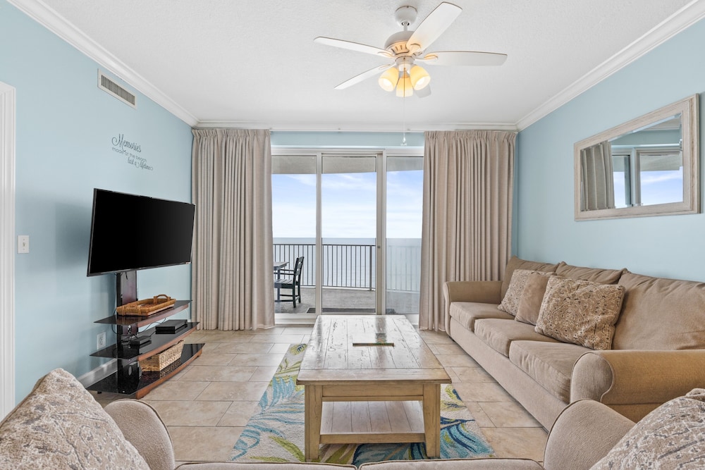 Twin Palms by Book That Condo