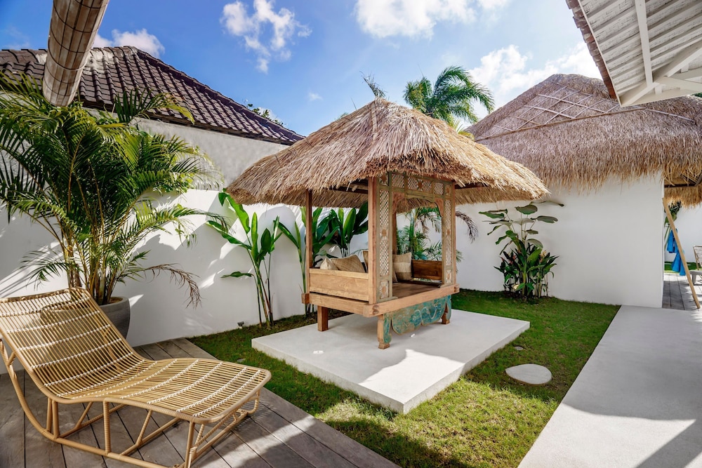 Villa Surga Blue by Alfred in Bali - Brand New 5 BR Pool Villa in the of Seminyak