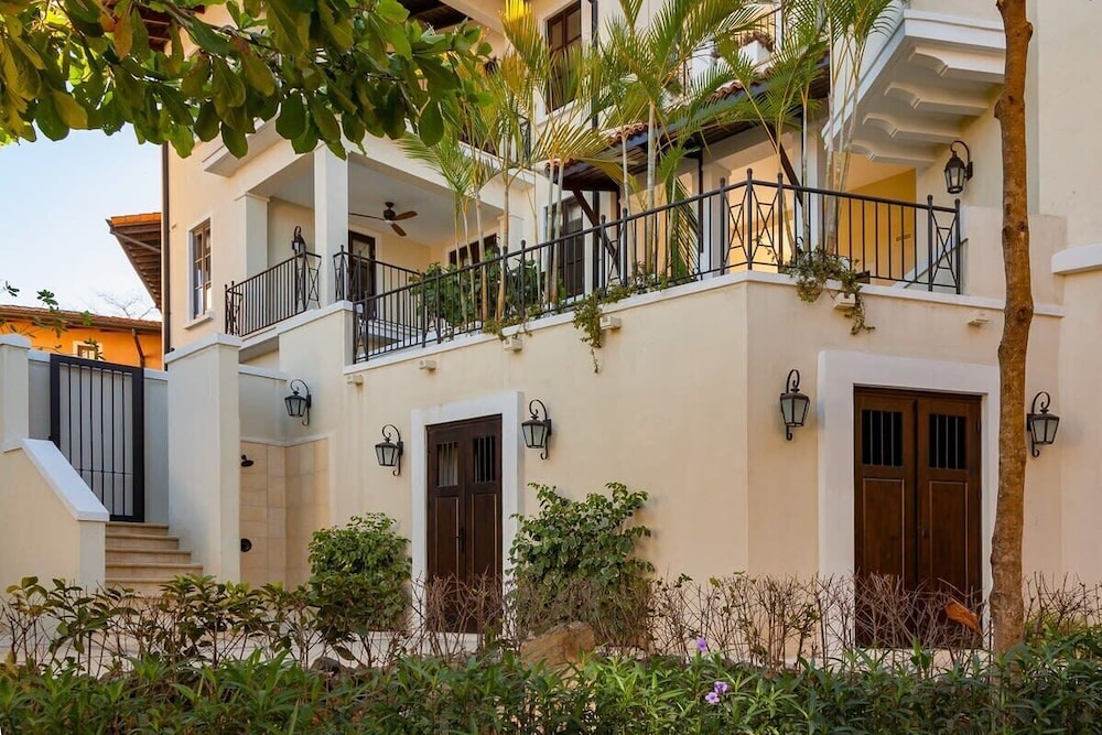 Beautiful Mediterranean-Style Penthouse with an Oceanview Balcony