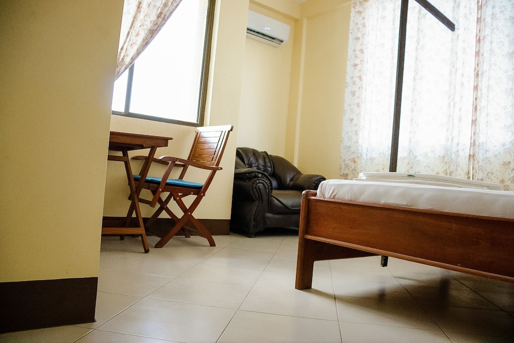 Msafiri Lodge view 4