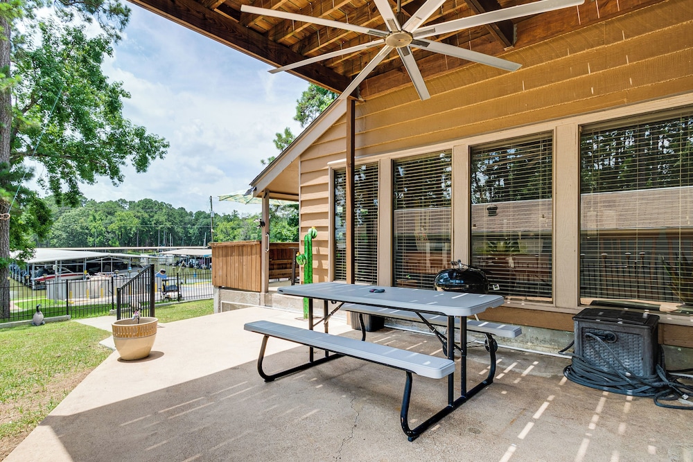 Steps to Marina: Coldspring Retreat w/ Lake View